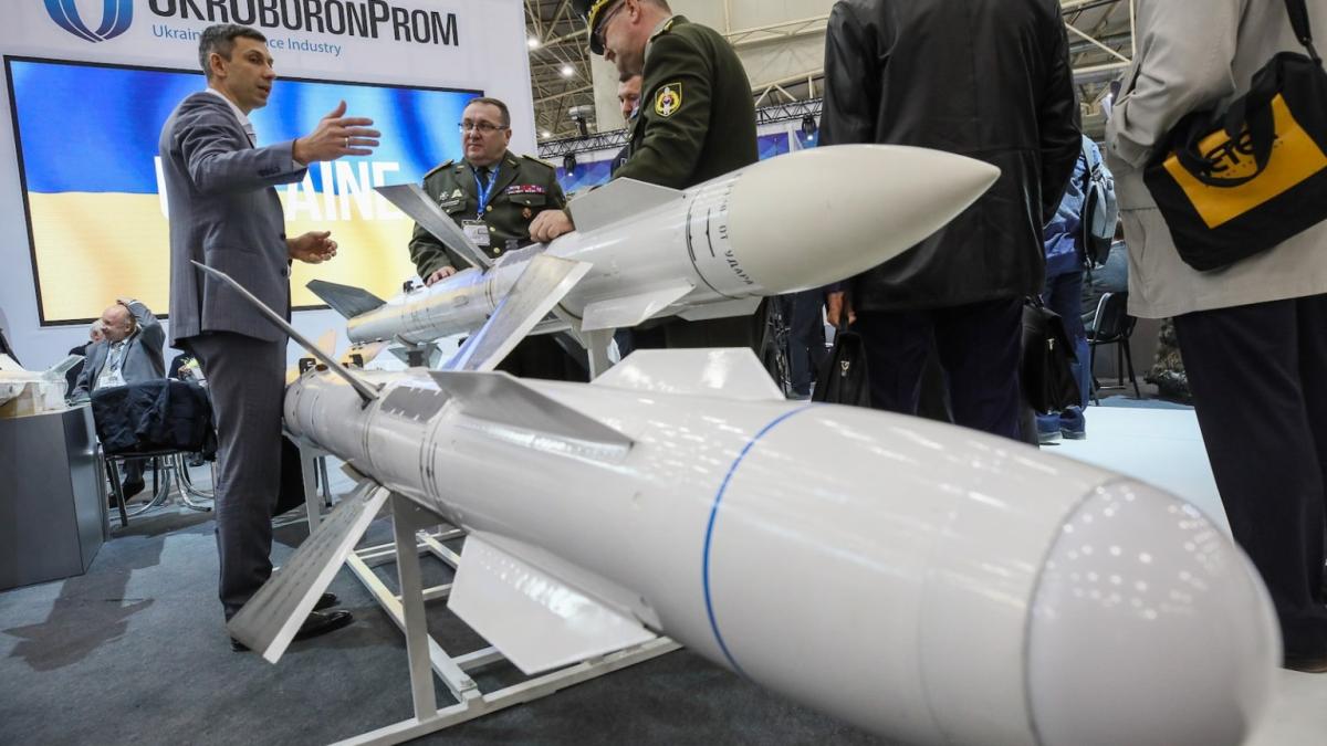 ucraina-rachete-stand-de-prezentare-compania-ukroboronprom_83919300