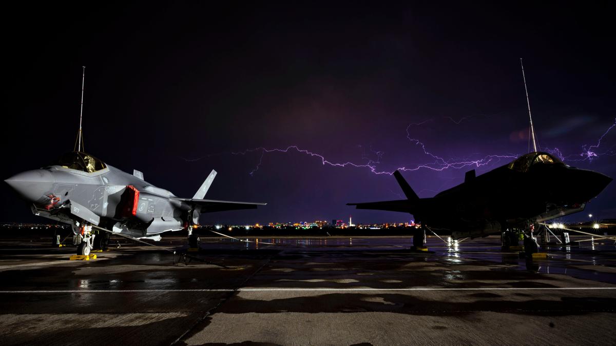 f-35-sua-fulger_63881100