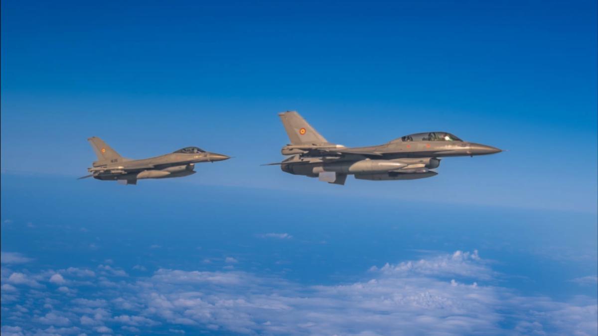 f-16 avioane romania