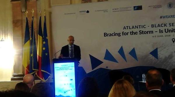 Marea Neagră, pe agenda de priorităţi a NATO. Îngrijorări privind Crimeea