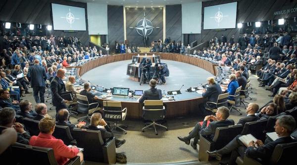 Ministrul Fifor și șeful Statului Major al Apărării, la Summit-ul NATO de la Bruxelles