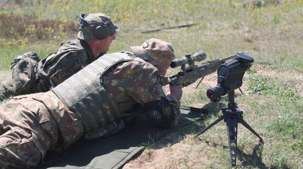 Militari repatriaţi din Afganistan, aproape de familiile lor 