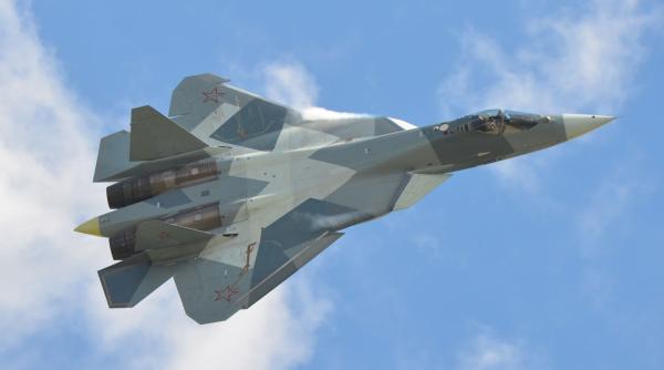 Israelul a doborât un avion militar sirian 