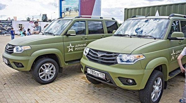 Rusii, obligați să renunțe la mașinile personale în favoarea armatei