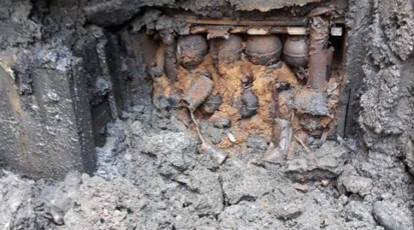 Toplița, depozit descoperit. 800 de grenade, scoase de pirotehniști