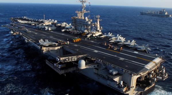 Portavionul nuclear american USS John C. Stennis așteaptă o revizie complexă