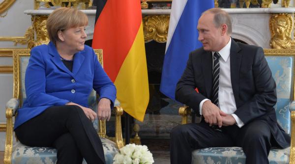 Vladimir Putin şi Angela Merkel se vor întâlni sâmbătă. Posibile subiecte pe agendă