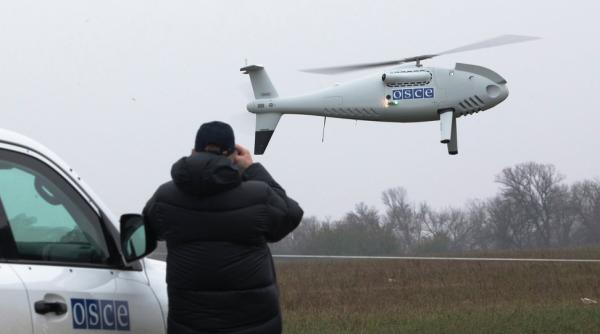 OSCE a reperat arme grele și cutii cu muniție de producţie rusească în teritoriile separatiste din Ucraina