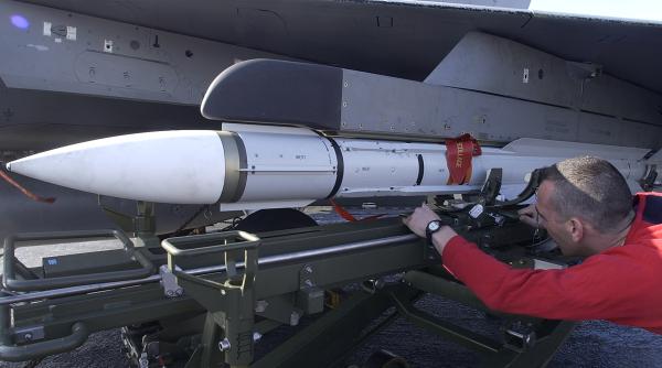 Armata Română, achiziții. Cine are de câștigat de pe urma offset-ului