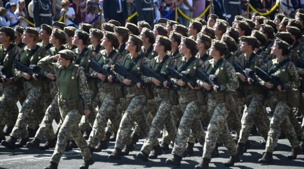 Ucraina a celebrat independenţa cu o paradă militară impresionantă-Video