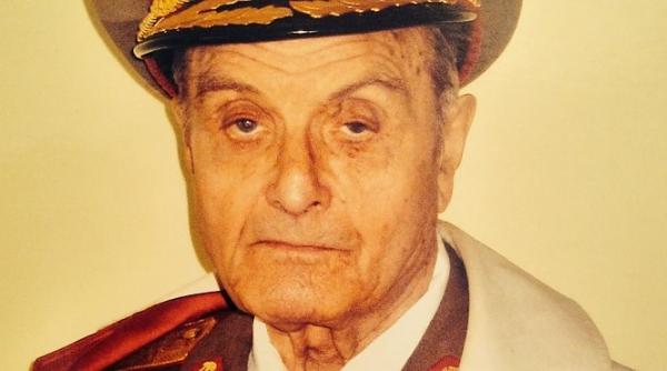 A murit generalul Constantin Mihalcea, ultimul Cavaler al Ordinului "Mihai Viteazul"