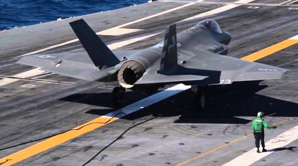 SUA: F-35C și Super Hornet, incident aerian. Daune imense după accident