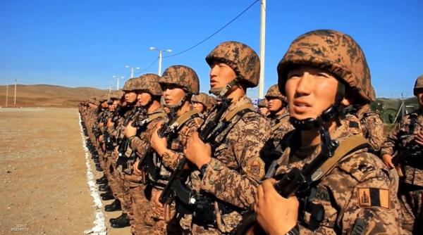 Militarii ruși și mongoli au efectuat un exerciţiu tactic în estul Siberiei. Video