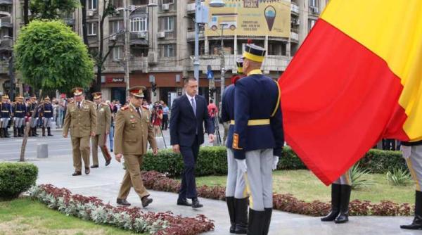 Ziua Armatei României, în școli. MApN, acțiune cu elevii români