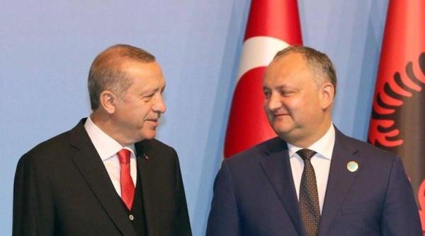 Erdogan a semnat cu Dodon la Chişinău cinci noi acorduri bilaterale