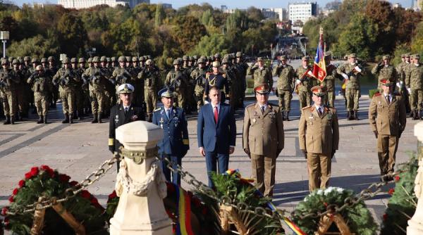 Monumentul Ostaşului Necunoscut, ceremonie. Ziua Armatei, mesajul ministrului Fifor