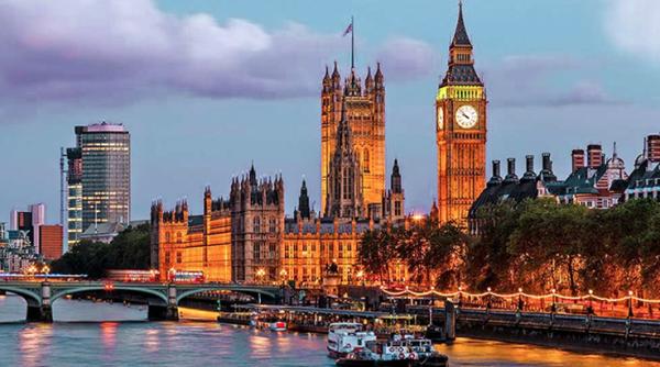 Jumătate din cetăţenii ruşi din Marea Britanie ar fi informatori ai Kremlinului