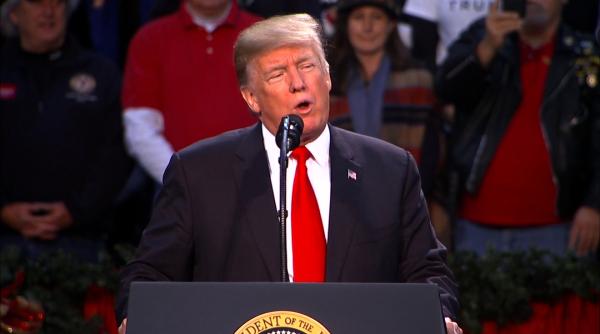 Trump revendică un 'imens succes'