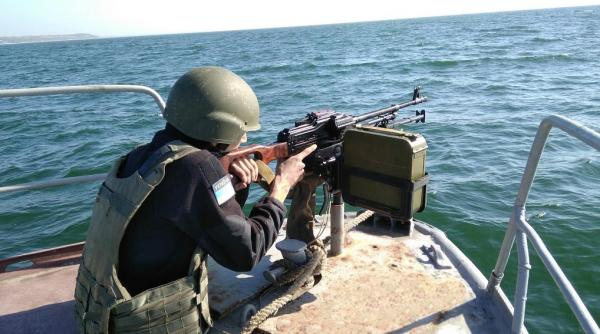 Rusia amenință că va bloca circulația navelor ucrainene în Marea Azov