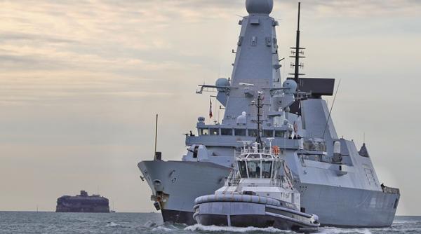 Avioane rusești, manevre periculoase deasupra distrugătorului britanic HMS Duncan
