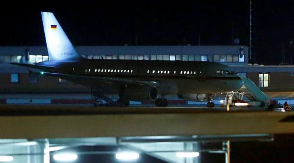 Avionul Angelei Merkel, mari probleme tehnice. Aterizare de urgenţă în drum spre summitului G20