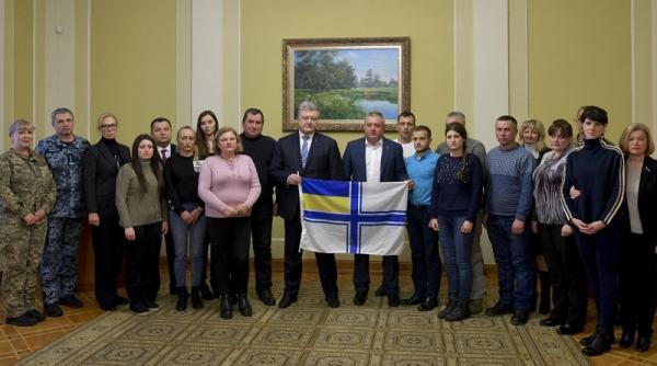 Poroşenko, discuții cu apropiaţi ai militarilor arestaţi de Rusia