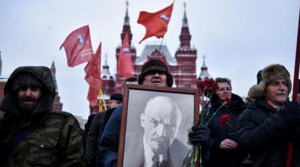 Tot mai mulţi ruşi regretă prăbușirea URSS-Sondaj