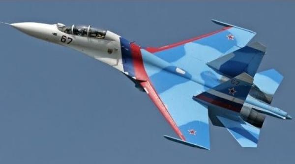 Rusia continuă militarizarea în Crimeea. Avioane Su-27 și Su-30, aterizate în peninsulă