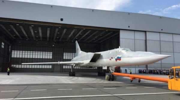 Rusia: Bombardierul Tupolev 22M3M, primul zbor