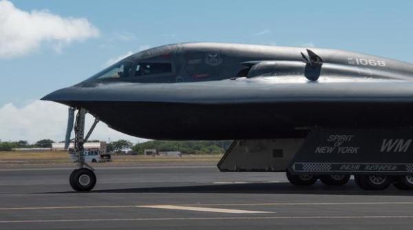 Forțele aeriene americane au trimis bombardiere stealth B-2 Spirit în Hawaii