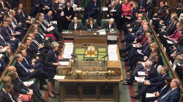 Britanicii aşteaptă îngrijoraţi votul din Parlament pe tema Acordului Brexit (Video Live)