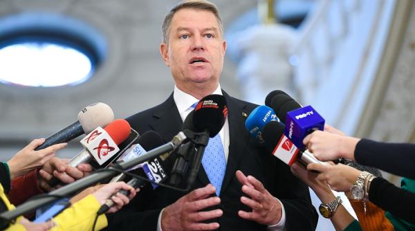 Iohannis se întâlneşte cu militarii români în Germania