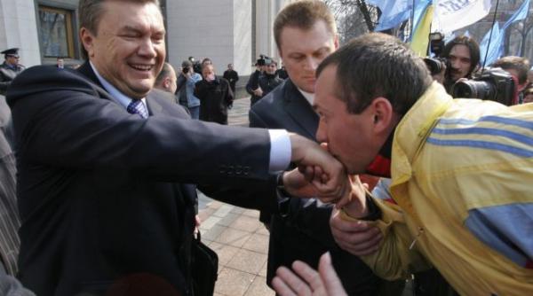 Viktor Ianukovici, condamnat la 13 de ani de închisoare în Ucraina