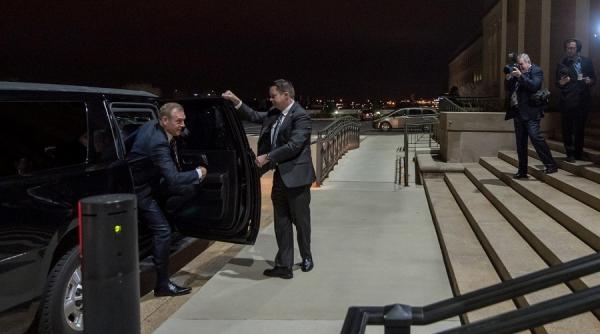 Secretarul interimar al apărării al SUA, declarație privind intervenția SUA în Venezuela