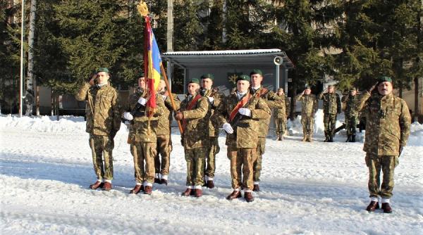 Președintele Iohannis a decorat încă un drapel de luptă