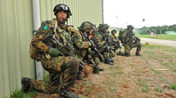 Extremişti infiltrați în armata germană. Raport al serviciului de contrainformații