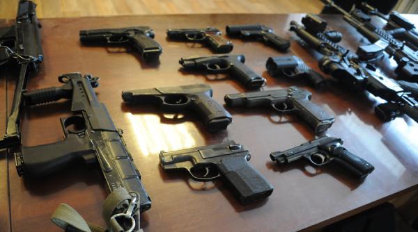 Uniunea Europeană menţine embargoul asupra armelor din Belarus