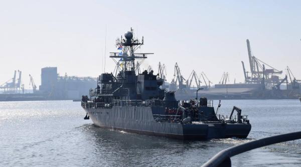 Dragorul „Lt. Lupu Dinescu” a plecat din Portul Constanța. Nava românească, misiune sub comanda NATO - FOTO