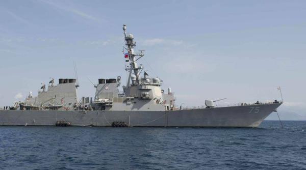 Poroșenko, vizită pe distrugătorul USS ”Donald Cook”, aflat la Odesa