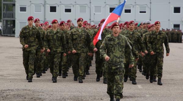 Cehia va creşte în continuare bugetul pentru apărare până la 2% din PIB