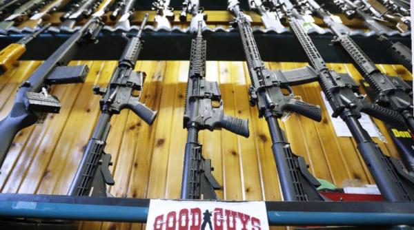 Noua Zeelandă: Armele semiautomate de tip militar şi cele de asalt, intrezise 