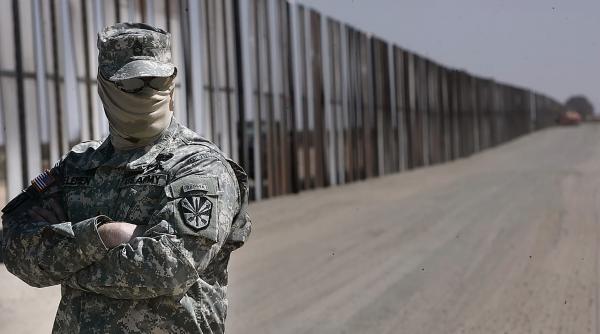 Donald Trump ameninţă că va închide frontiera SUA cu Mexicul