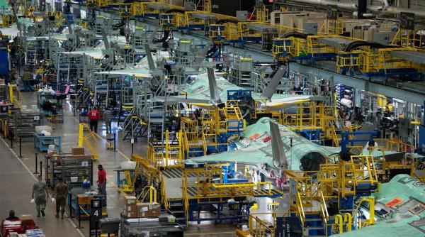 SUA suspendă livrarea de echipamente pentru avioanele F-35 către Turcia