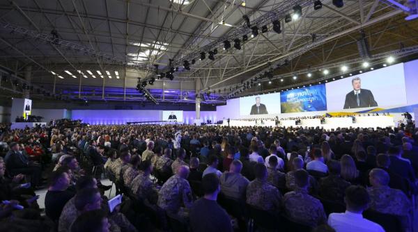 Alegeri Ucraina. Poroșenko a acceptat provocarea lui Zelenski. Dezbatere pe cel mai mare stadion al țării