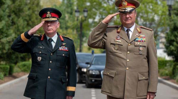 Generalul Ciucă, șeful Statului Major al Apărării, întrevedere cu generalul Jonathan Vance, șeful Apărării din Armata Canadiană