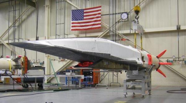 DARPA se pregătește să testeze două arme hipersonice