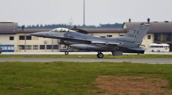 US Air Force au desfășurat avioane F-16C Fighting Falcon în România, la Câmpia Turzii