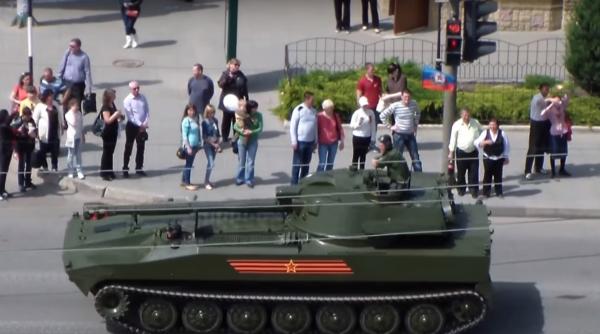 Încălcarea acordurilor de la Minsk. Tancuri, obuziere și sisteme BM-21 Grad în Lugansk