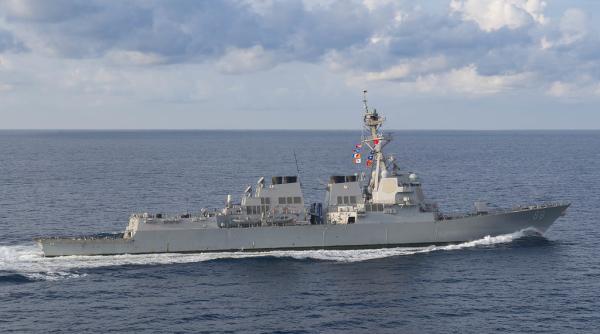 Distrugător rus, incident cu un crucişător american, în Marea Filipinelor. Manevre de urgenţă