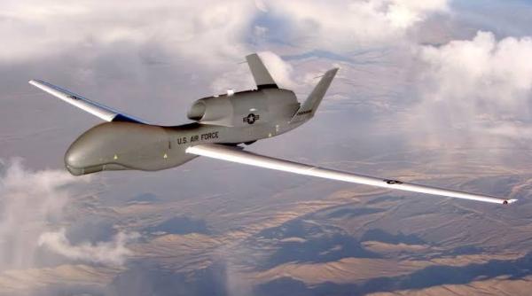 Moscova ia partea Teheranului: Drona americană RQ-4A Global Hawk se afla în spaţiul aerian al Iranului